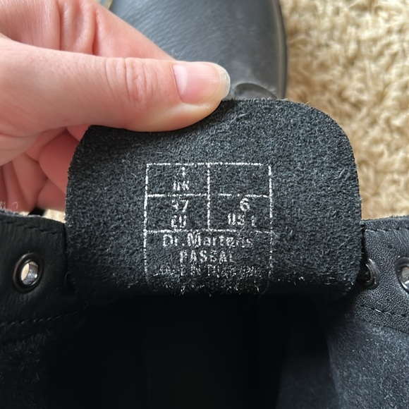 Doc Martens - Picture 3 of 3